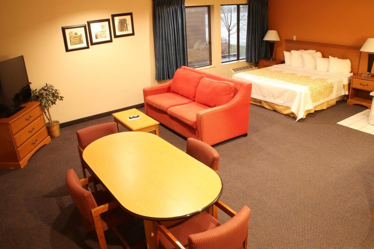 Days Inn By Wyndham Black River Falls - Access To Atv Trail Exterior foto